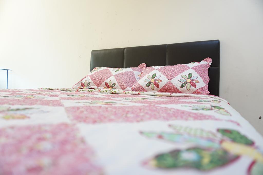 Warisan Indah Homestay Klia 1 Melayu Sahaja Sepang Exterior photo